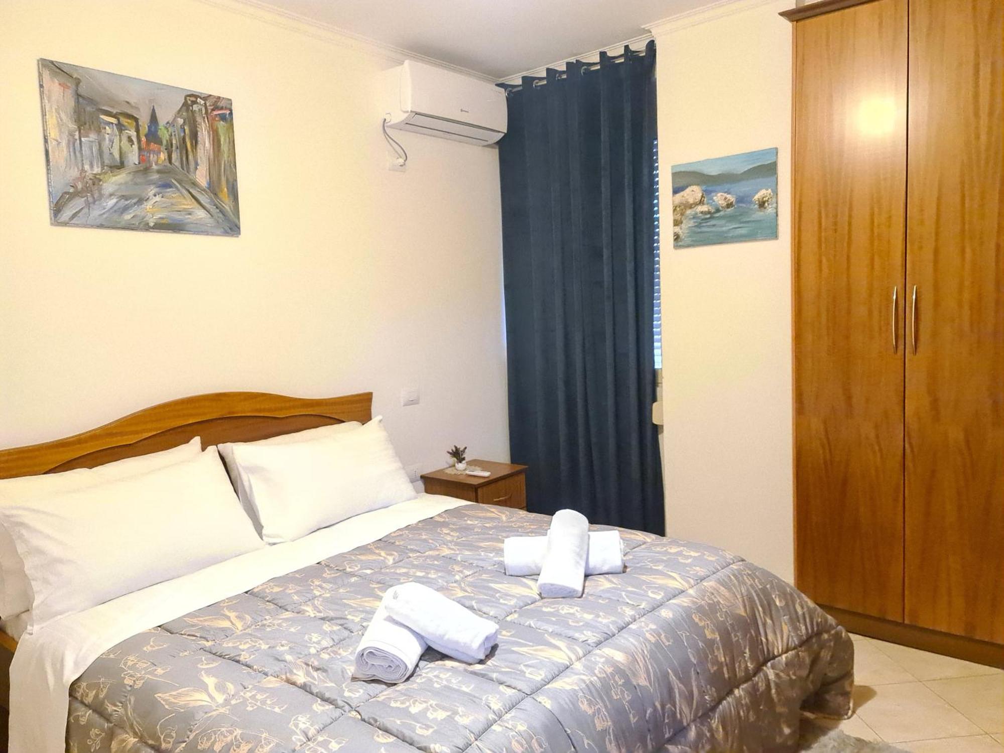 Erin Apartments Vlorë Buitenkant foto