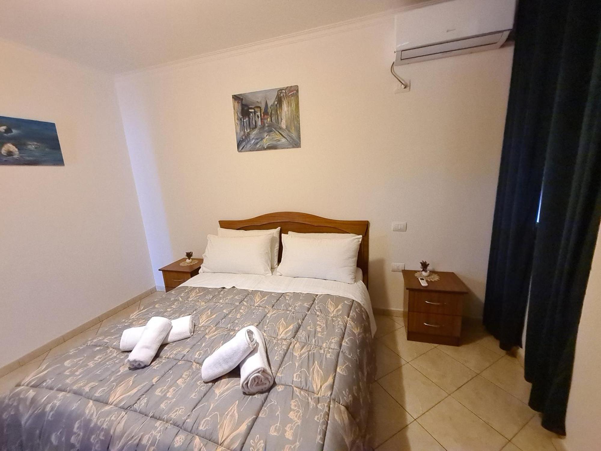 Erin Apartments Vlorë Buitenkant foto